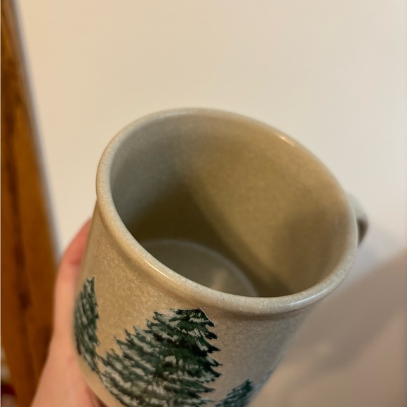 Winter pine trees stoneware large mug tan green - Picture 7 of 10